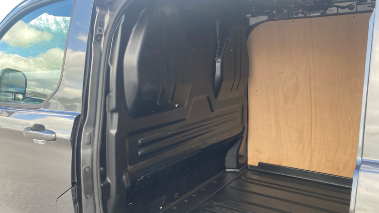 Ford Transit Custom 320 L2 Diesel Fwd 2.0 EcoBlue 136ps H1 Van Limited